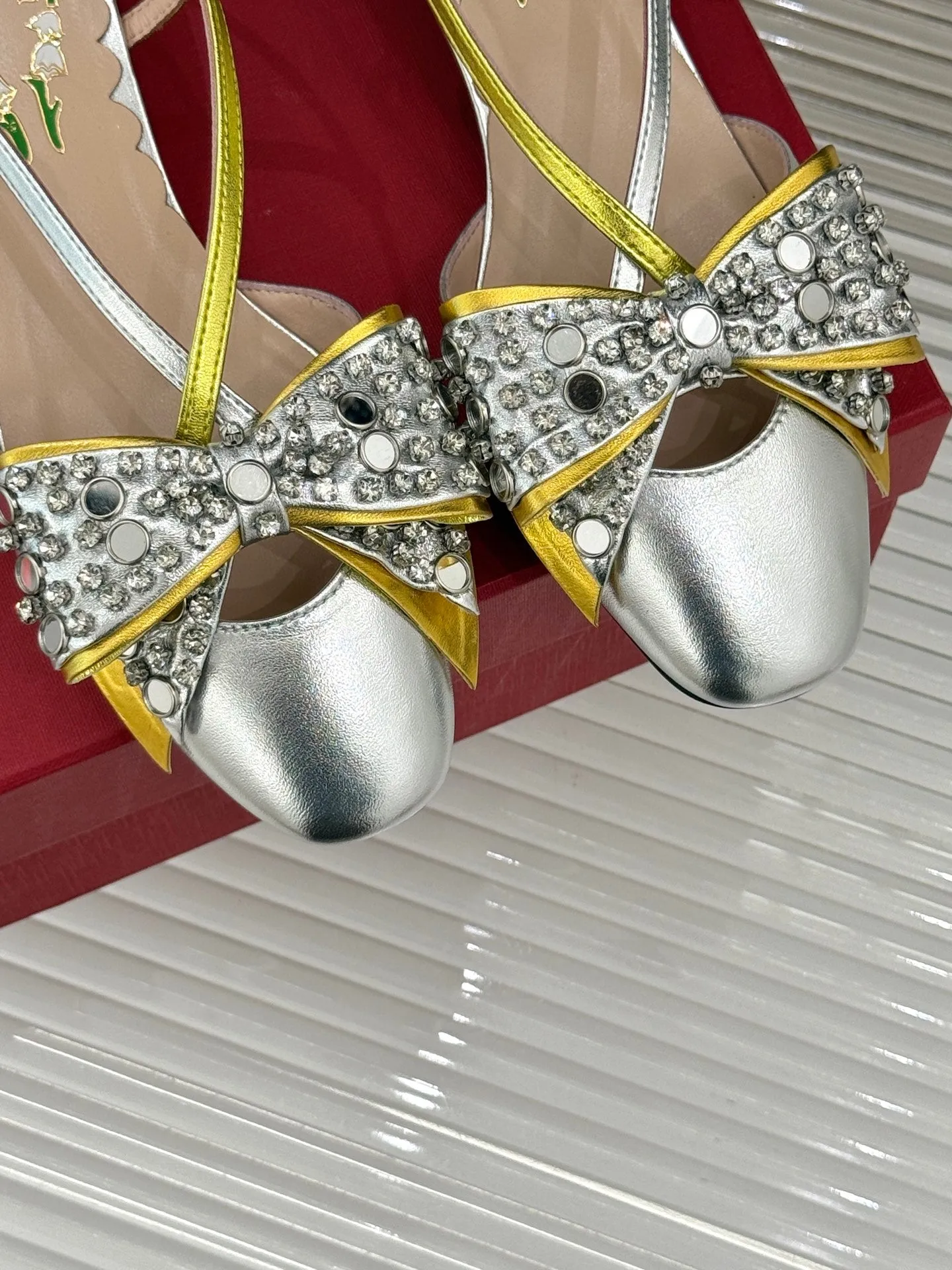 2025 Rhinestone Buckle Flats