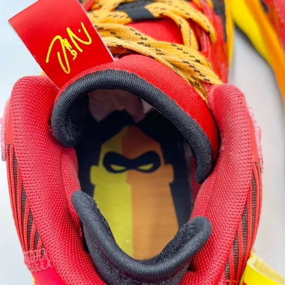 Adidas Dame 8 J Mr. Incredible Basketball Shoe HR1613 Big Kids size 5.5 Disney