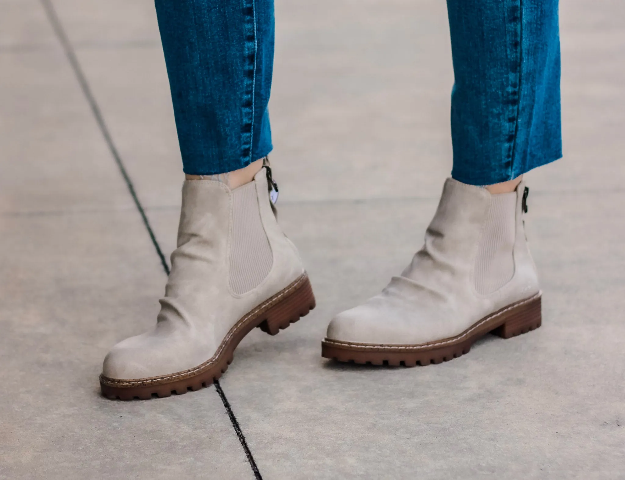 Blowfish- Taupe Prospector