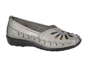 Boulevard L516FS Womens Closed Toe Punched Casual