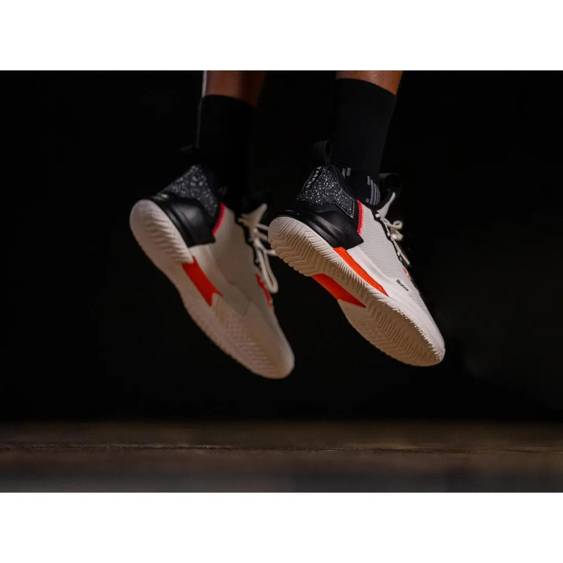 CHAUSSURES DE BASKETBALL TIGE BASSE HOMME/FEMME - FAST 500