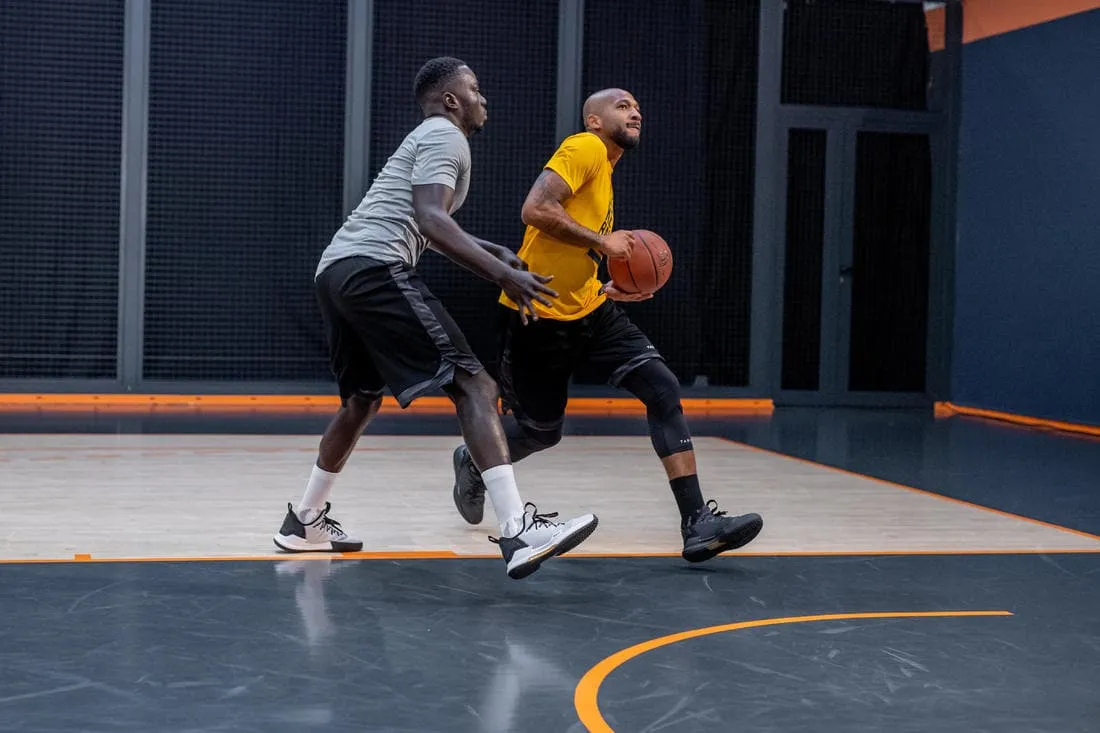 CHAUSSURES DE BASKETBALL TIGE BASSE HOMME/FEMME - FAST 500