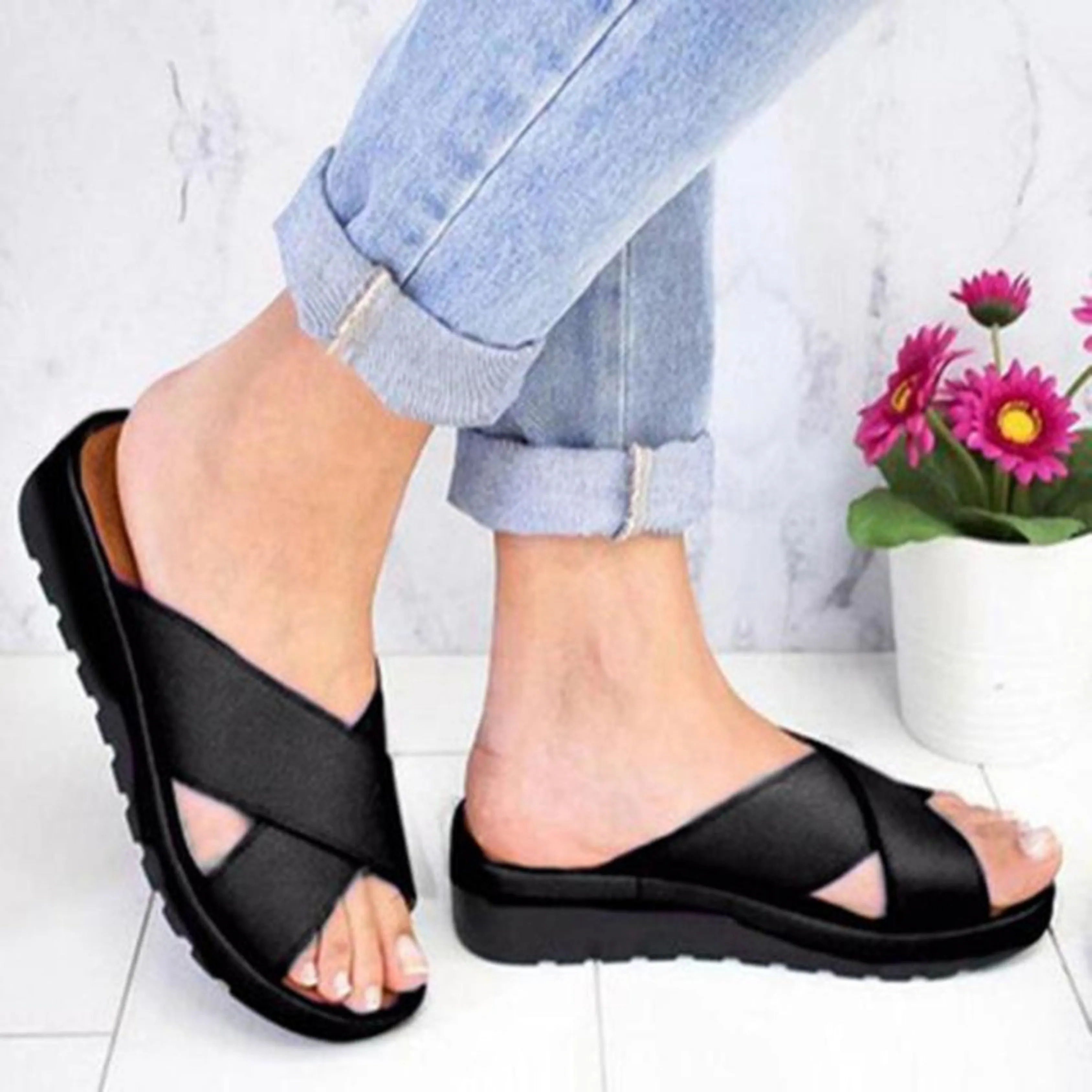 Eliana® | Women's cross strap sandals