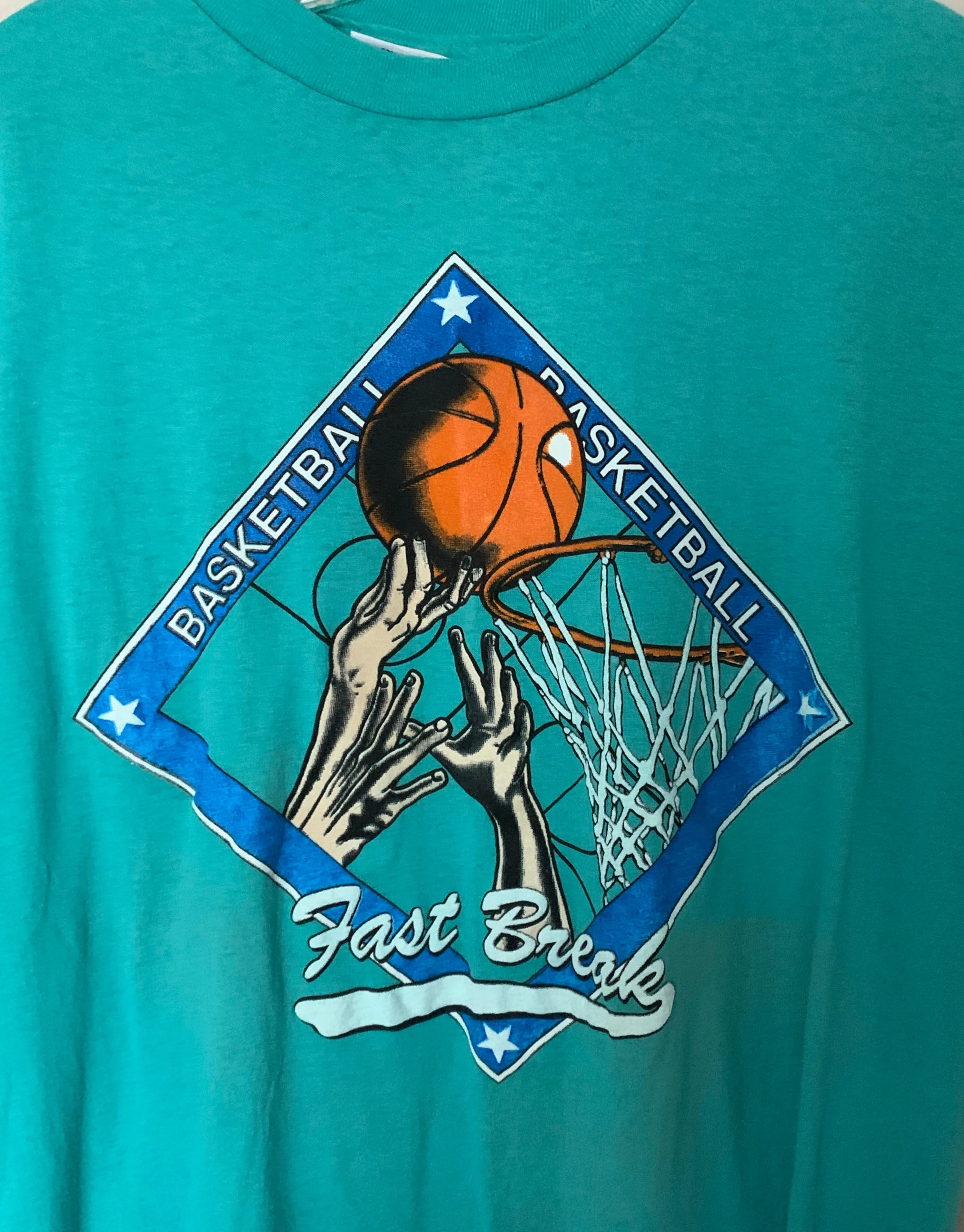 Fast Break Basketball tee size XL!