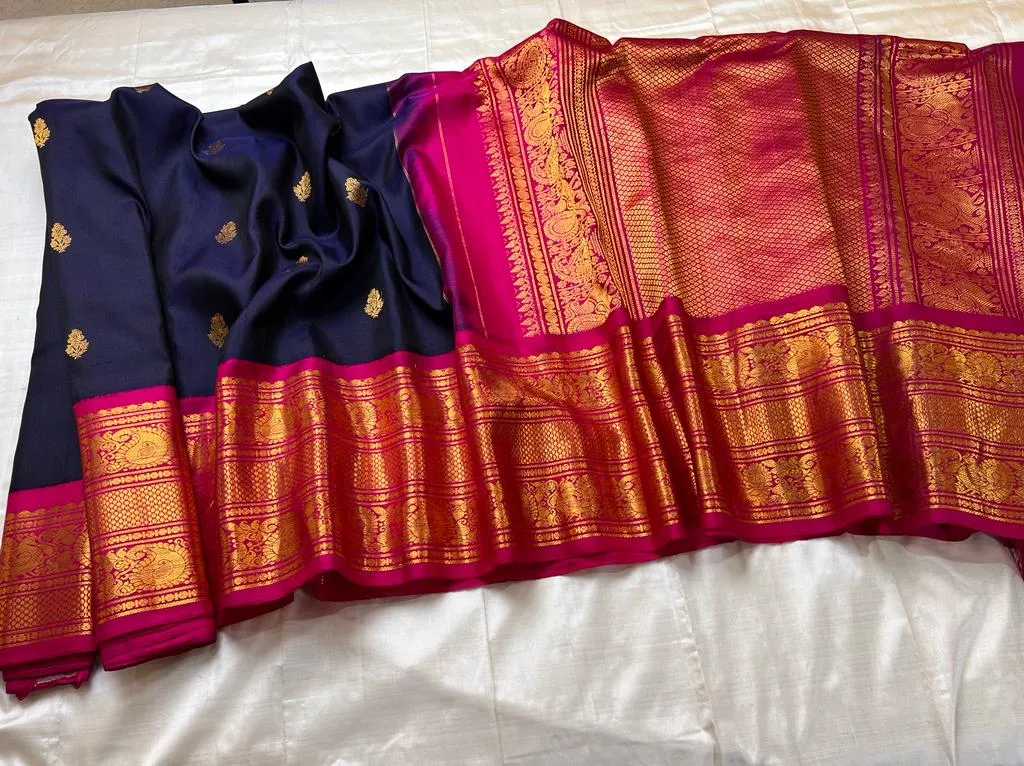 Gadwal Pure Silk Handloom Saree With Kuttu Temple Border