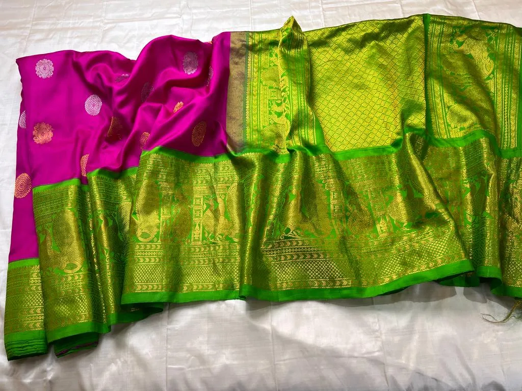 Gadwal Pure Silk Handloom Saree With Kuttu Temple Border