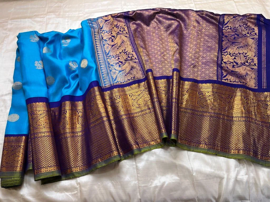 Gadwal Pure Silk Handloom Saree With Kuttu Temple Border