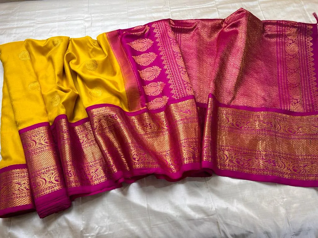 Gadwal Pure Silk Handloom Saree With Kuttu Temple Border