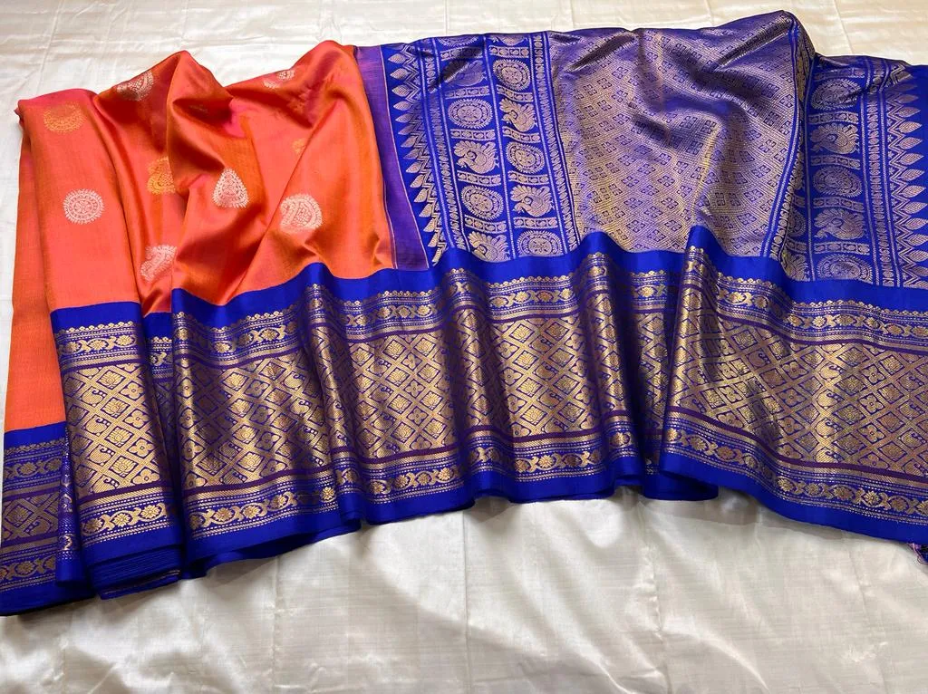 Gadwal Pure Silk Handloom Saree With Kuttu Temple Border