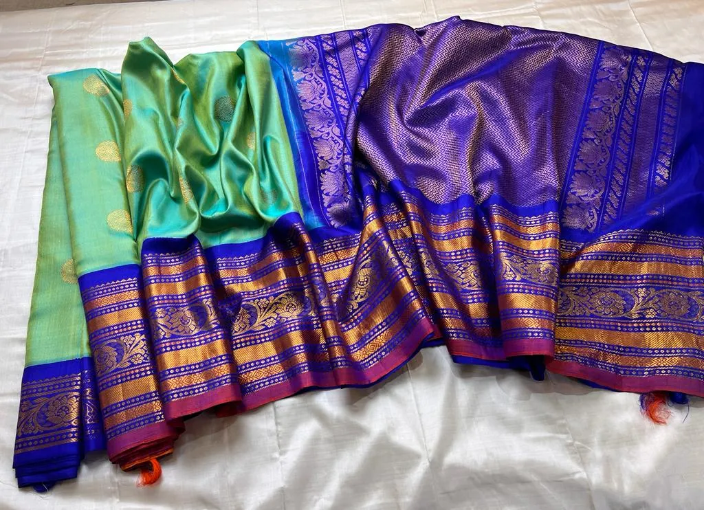 Gadwal Pure Silk Handloom Saree With Kuttu Temple Border