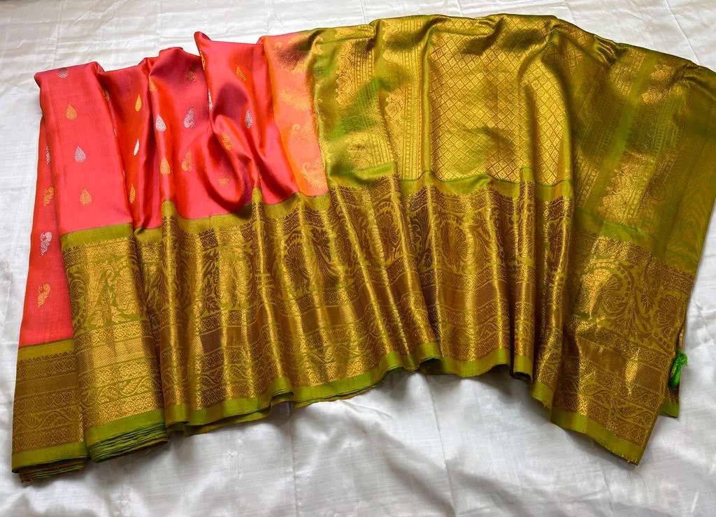 Gadwal Pure Silk Handloom Saree With Kuttu Temple Border