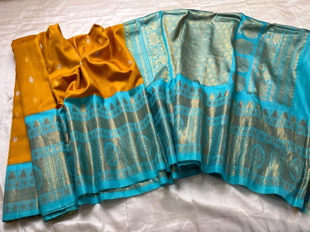 Gadwal Pure Silk Handloom Saree With Kuttu Temple Border
