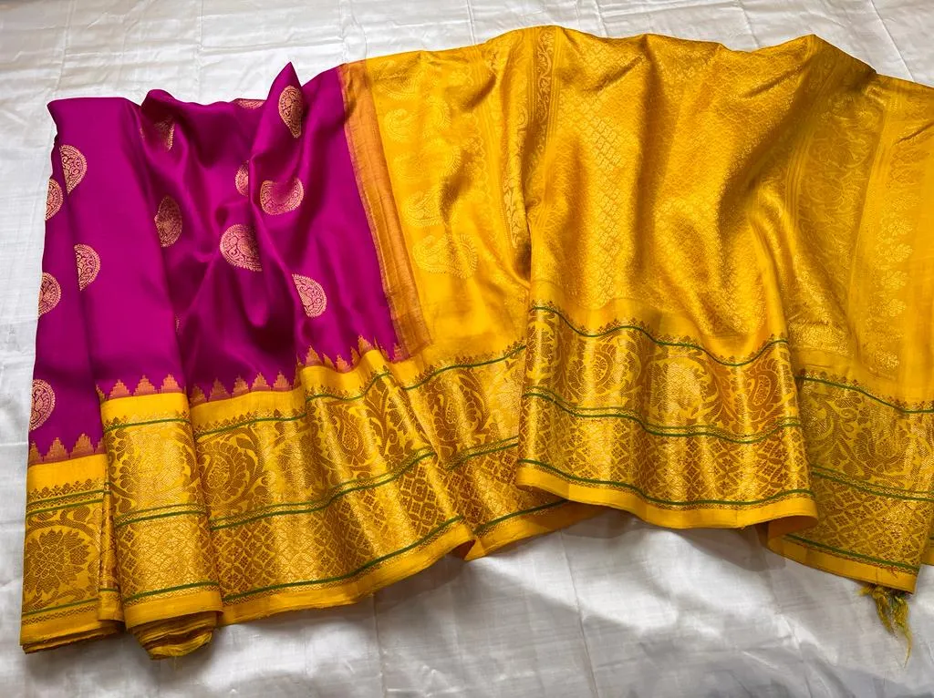 Gadwal Pure Silk Handloom Saree With Kuttu Temple Border