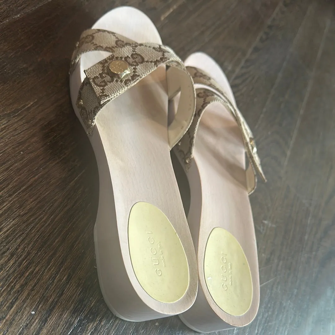 Gucci Canvas GG Supreme Wooden Cross Clog
