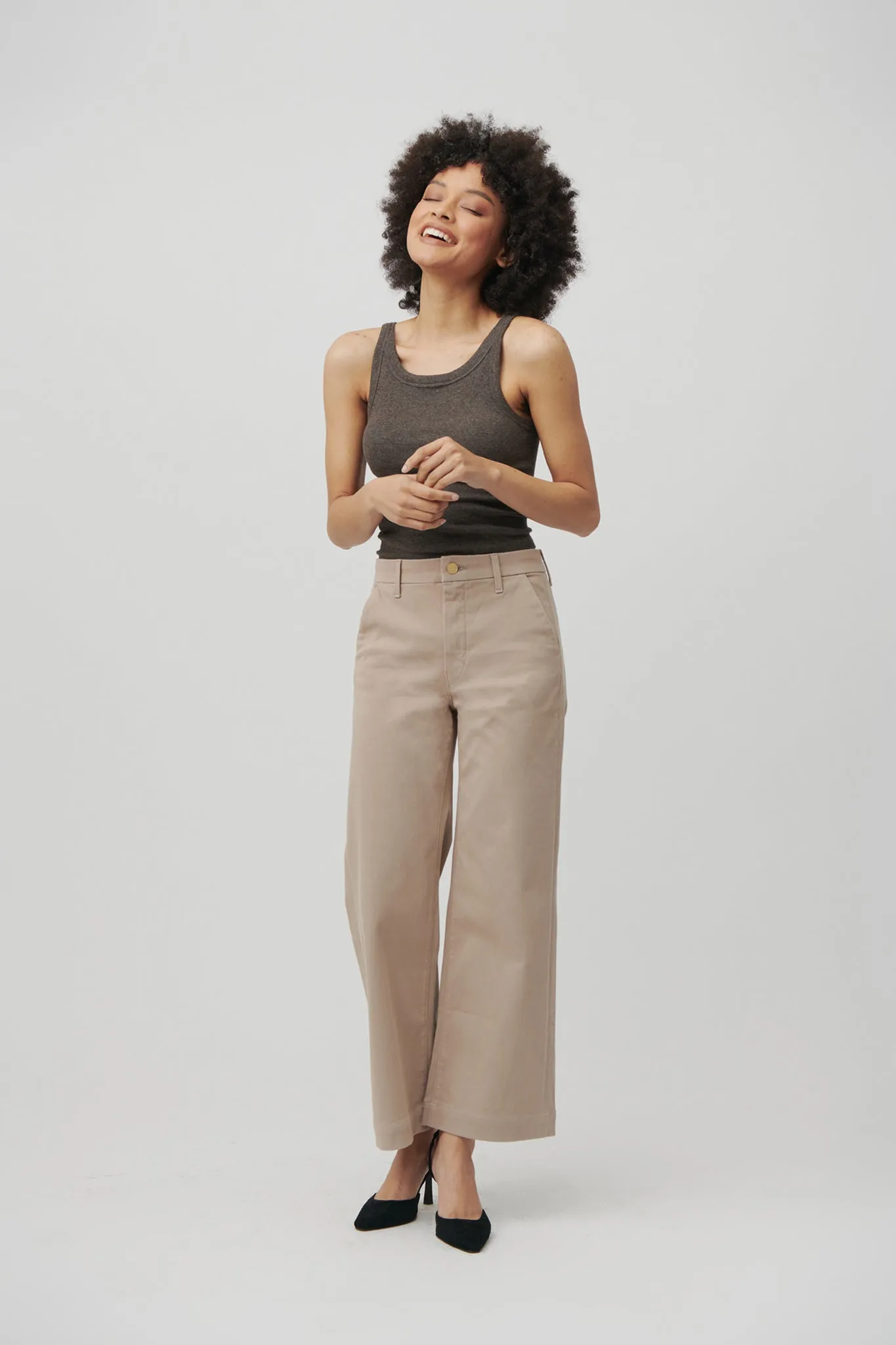 The Malibu Wide Chino Cropped  |  Sand