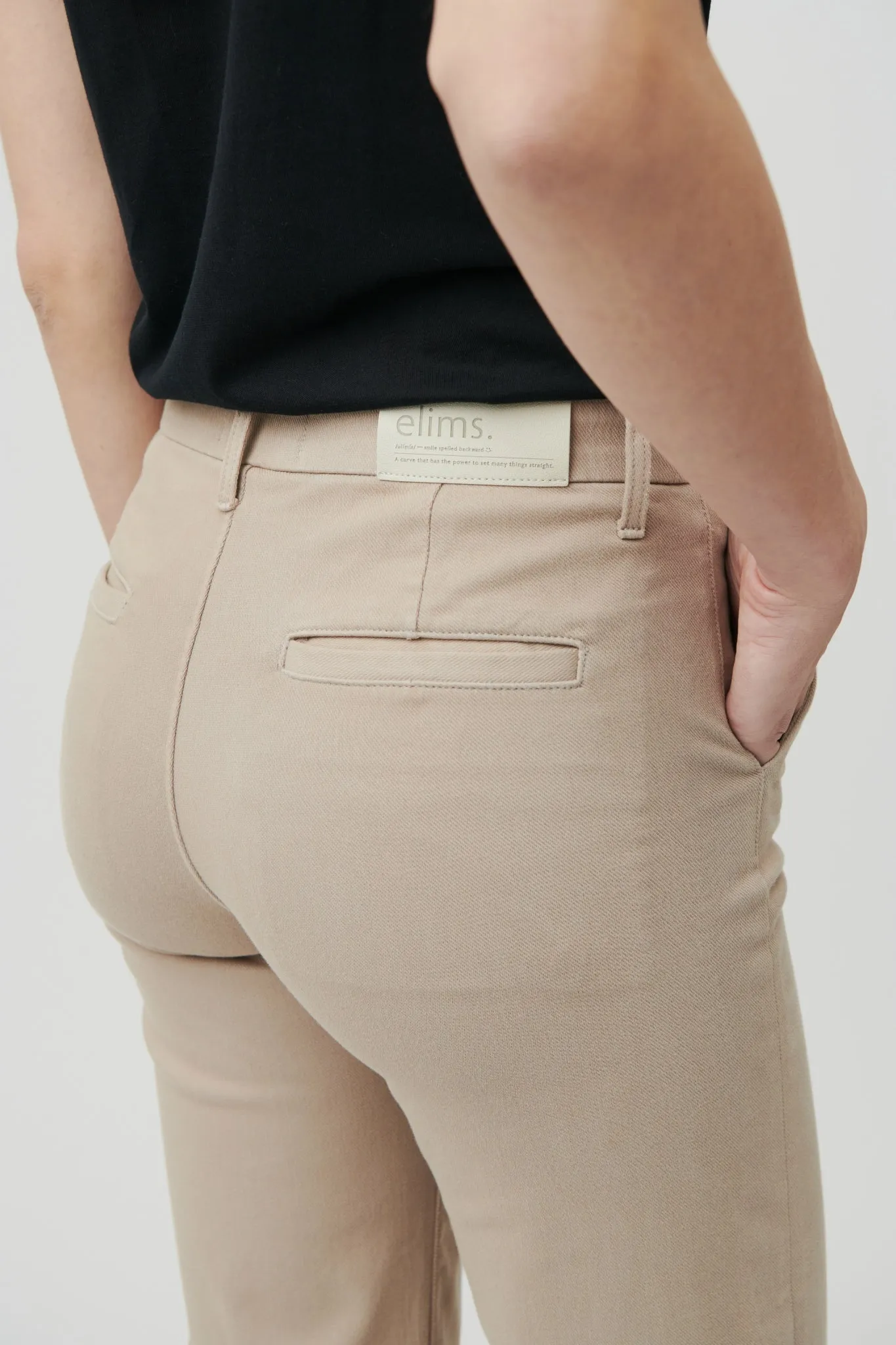 The Malibu Wide Chino Cropped  |  Sand