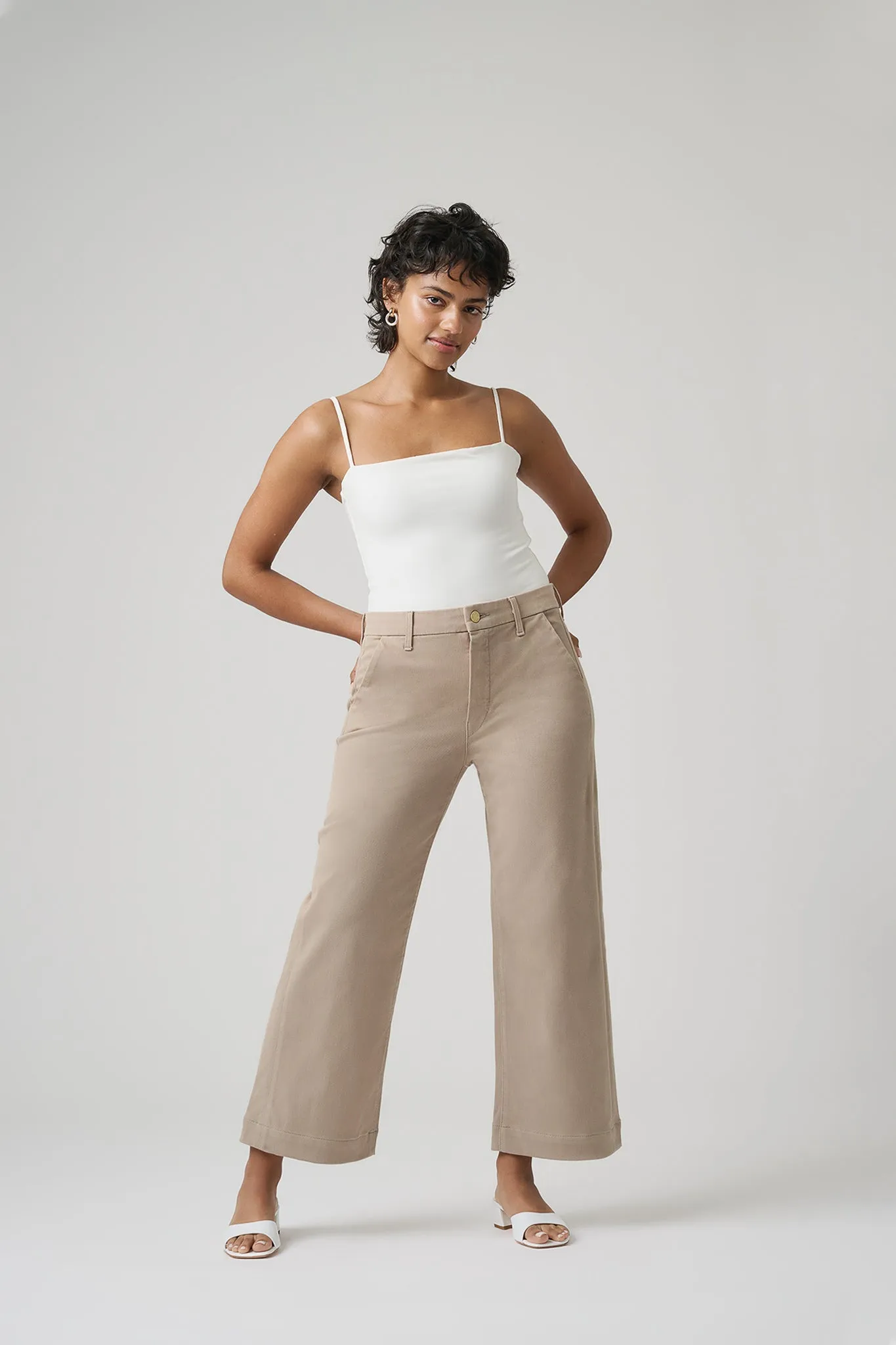 The Malibu Wide Chino Cropped  |  Sand