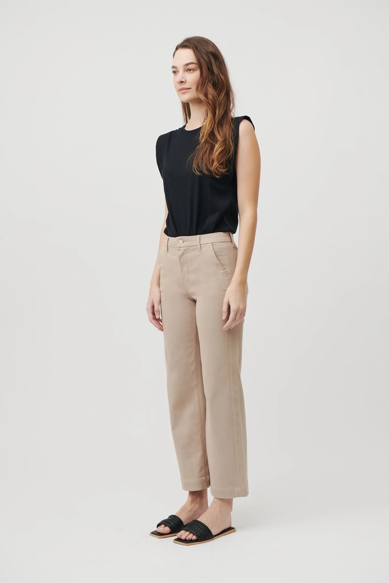 The Malibu Wide Chino Cropped  |  Sand
