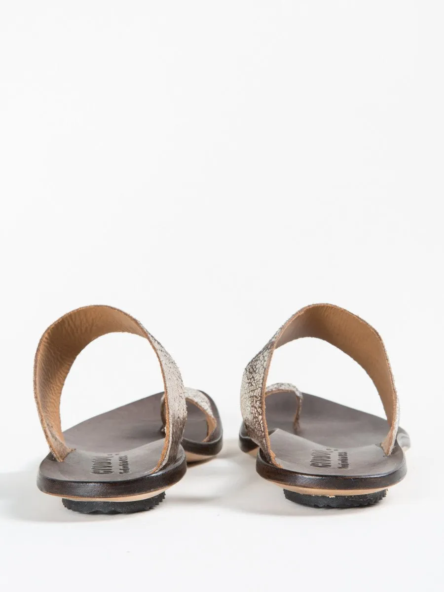 thong sandal - silver/copper